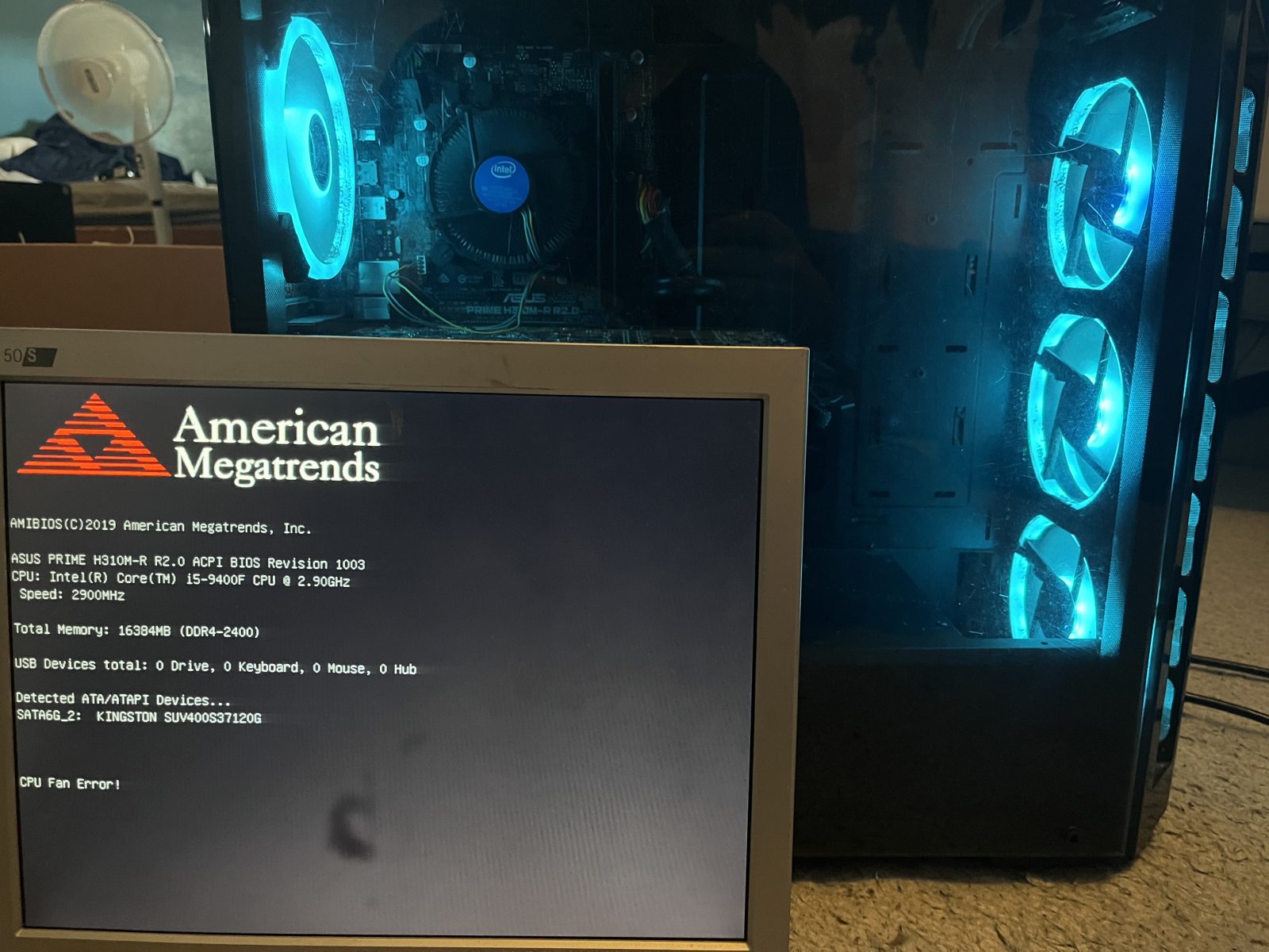 American Megatrends BIOS POST screen listing the CPU, memory and SSD